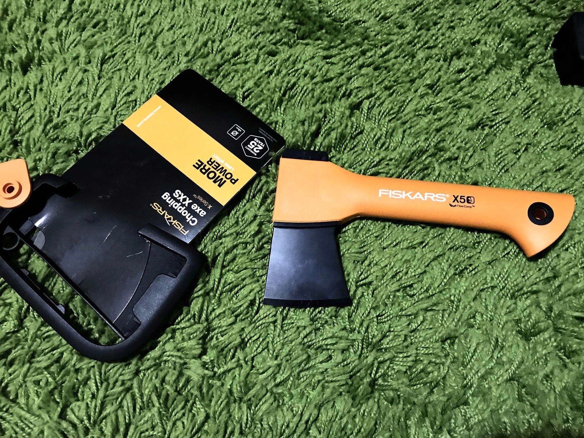 Обзор FISKARS X5 XXS. Топор с дополнительной защитой от вылета из рук